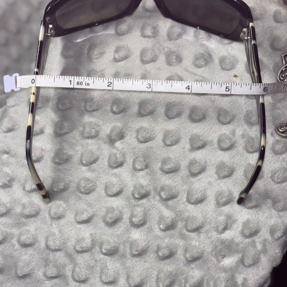 Versace Zebra Print Sunglasses 🖤🤍 - Picture 4 of 9